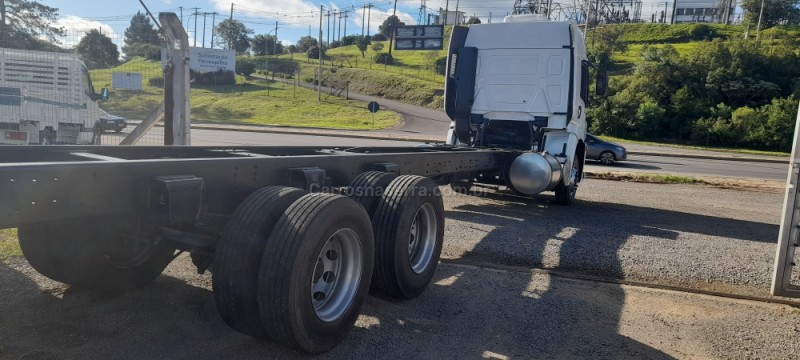 25-320 E CONSTELLATION 6X2 TITAN TRACTOR - 2011 - FARROUPILHA