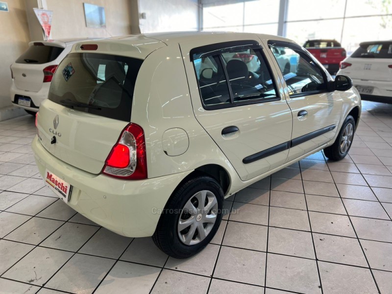 CLIO 1.0 EXPRESSION 16V FLEX 4P MANUAL - 2014 - CAXIAS DO SUL