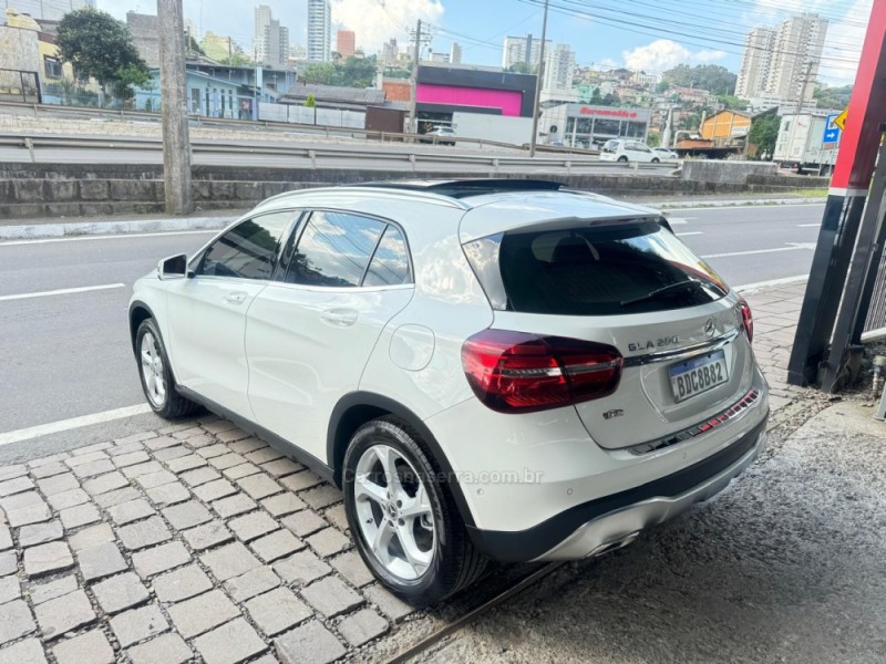 GLA 200 1.6 CGI ENDURO 16V TURBO FLEX 4P AUTOMÁTICO - 2018 - CAXIAS DO SUL