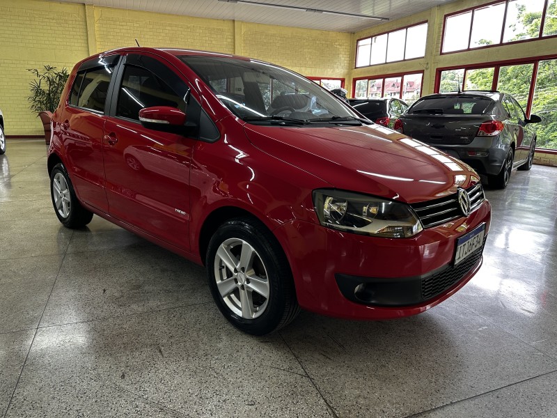 FOX 1.6 MI 8V FLEX 4P MANUAL - 2013 - NOVA PETRóPOLIS