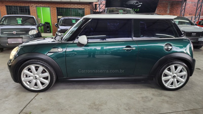 COOPER 1.6 S 16V TURBO GASOLINA 2P AUTOMÁTICO - 2010 - CAXIAS DO SUL