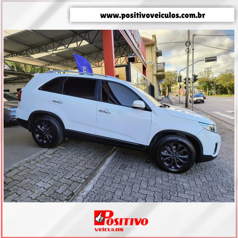 SORENTO 2.4 EX2 4X2 16V GASOLINA 4P AUTOMÁTICO - 2013 - CAXIAS DO SUL