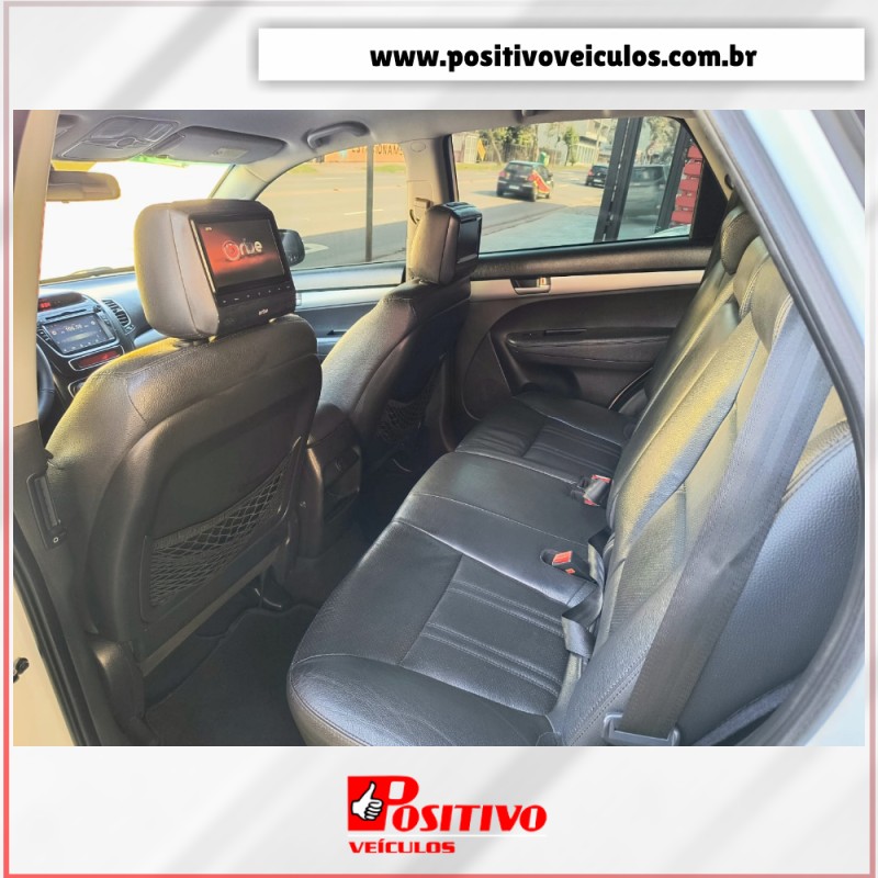 SORENTO 2.4 EX2 4X2 16V GASOLINA 4P AUTOMÁTICO - 2013 - CAXIAS DO SUL