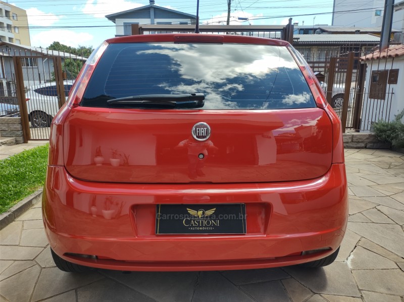 PUNTO 1.4 ATTRACTIVE ITALIA 8V FLEX 4P MANUAL - 2011 - CAXIAS DO SUL