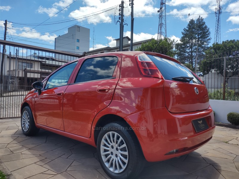 PUNTO 1.4 ATTRACTIVE ITALIA 8V FLEX 4P MANUAL - 2011 - CAXIAS DO SUL