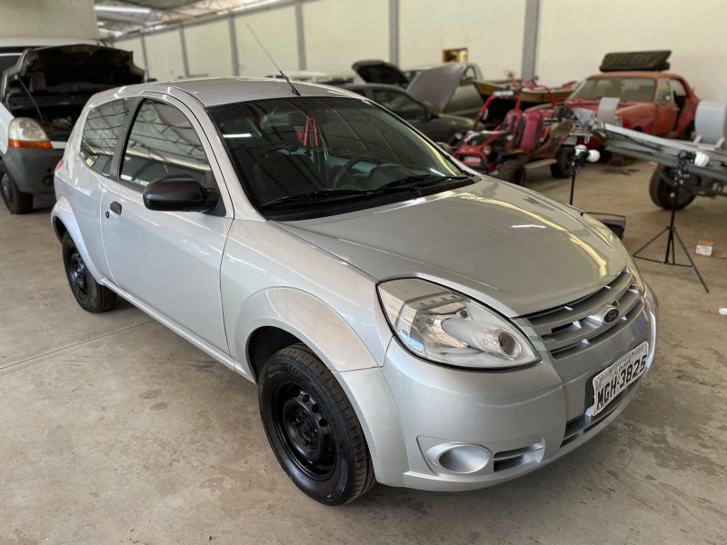 KA 1.0 MPI 8V FLEX 2P MANUAL - 2009 - BOM PRINCíPIO