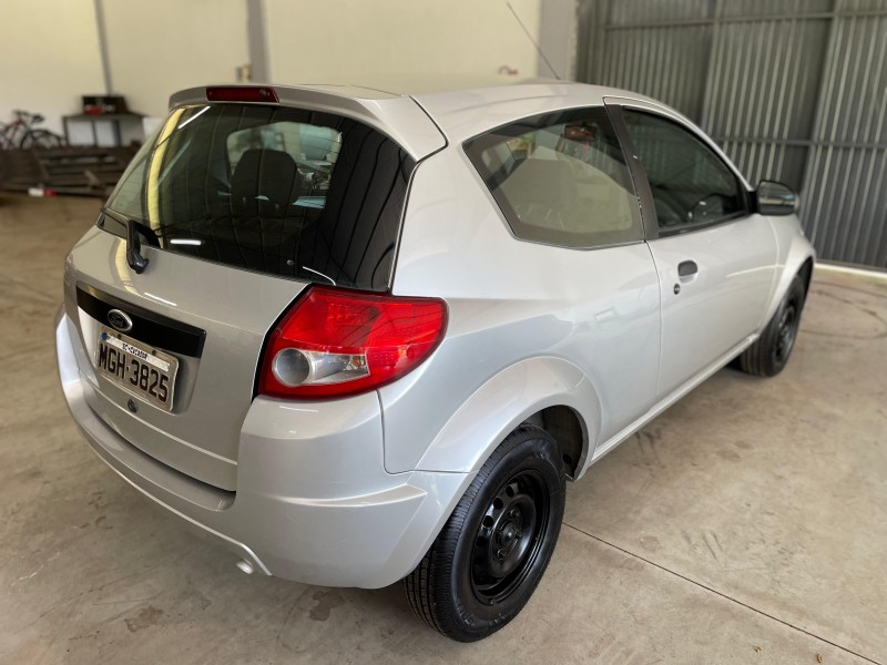 KA 1.0 MPI 8V FLEX 2P MANUAL - 2009 - BOM PRINCíPIO