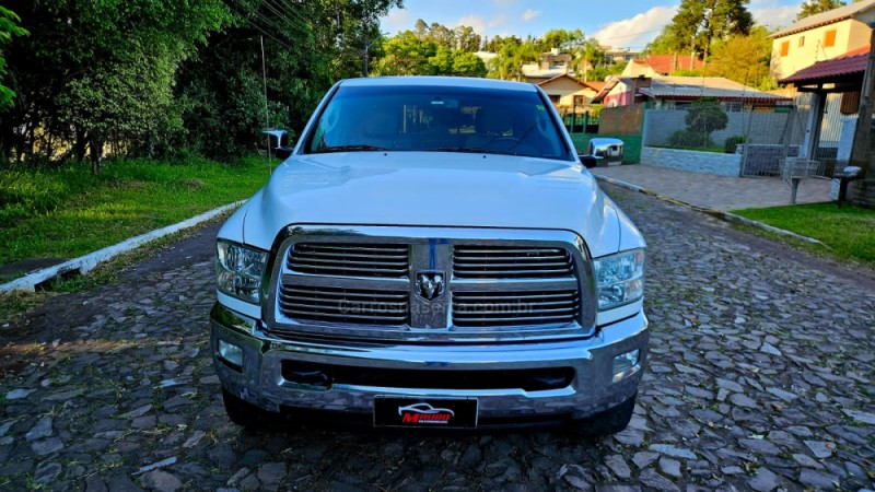 RAM 6.7 2500 LARAMIE 4X4 CD I6 TURBO DIESEL 4P AUTOMÁTICO - 2012 - IVOTI