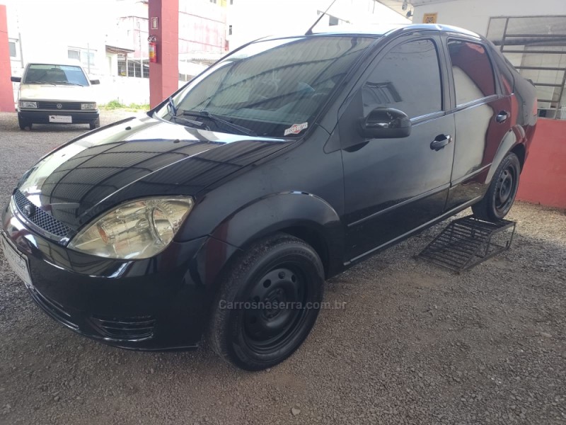 FIESTA 1.6 ROCAM SEDAN 8V FLEX 4P MANUAL - 2006 - CAXIAS DO SUL