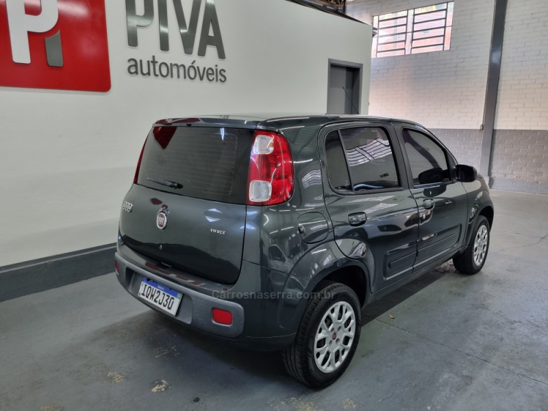 UNO 1.0 EVO VIVACE 8V FLEX 4P MANUAL - 2011 - GARIBALDI