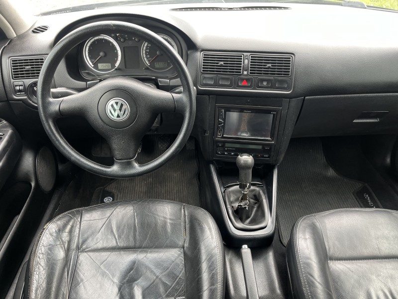 GOLF 1.6 MI GENERATION 8V GASOLINA 4P MANUAL - 2005 - FARROUPILHA