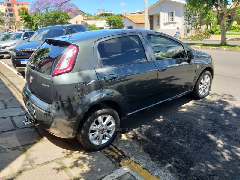 PUNTO 1.4 ATTRACTIVE ITALIA 8V FLEX 4P MANUAL - 2016 - VERANóPOLIS