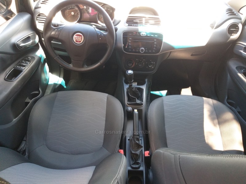 PUNTO 1.4 ATTRACTIVE ITALIA 8V FLEX 4P MANUAL - 2016 - VERANóPOLIS