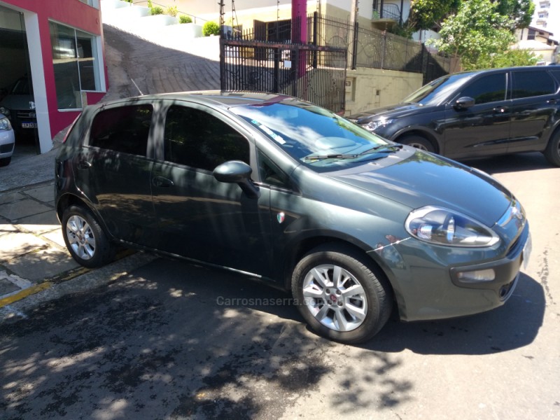 PUNTO 1.4 ATTRACTIVE ITALIA 8V FLEX 4P MANUAL - 2016 - VERANóPOLIS