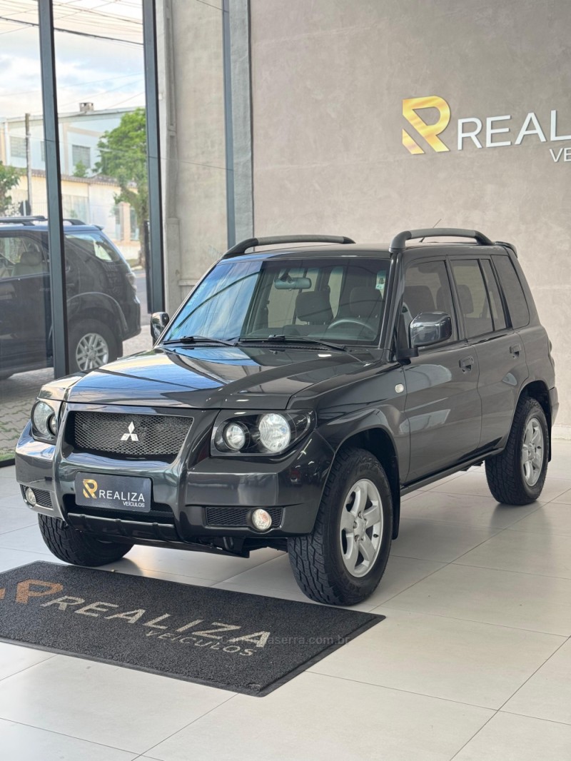 PAJERO TR4 2.0 4X4 16V 140CV FLEX 4P MANUAL - 2009 - SANTA CRUZ DO SUL