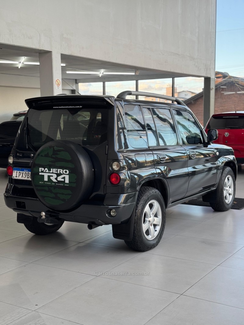 PAJERO TR4 2.0 4X4 16V 140CV FLEX 4P MANUAL - 2009 - SANTA CRUZ DO SUL