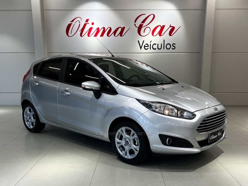 FIESTA 1.6 SE HATCH 16V FLEX 4P MANUAL - 2016 - FLORES DA CUNHA