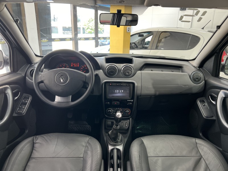 DUSTER 1.6 DYNAMIQUE 4X2 16V FLEX 4P MANUAL - 2015 - CAXIAS DO SUL