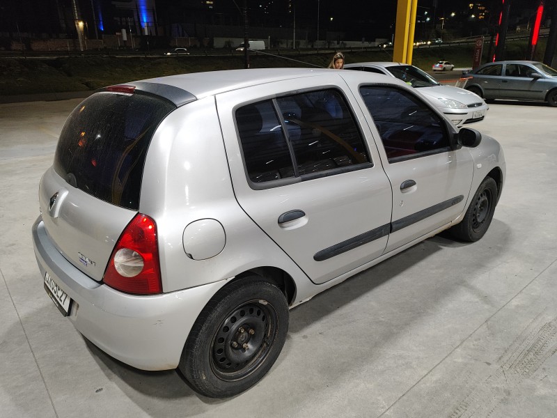 CLIO 1.0 AUTHENTIQUE 16V FLEX 4P MANUAL - 2011 - FARROUPILHA