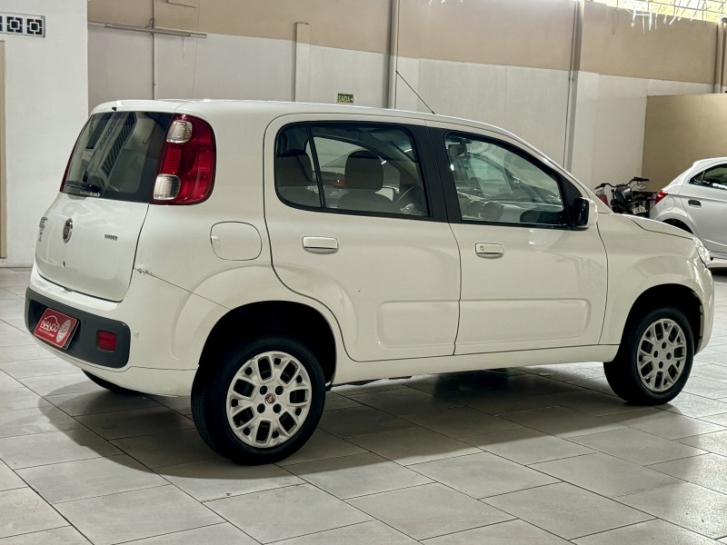 UNO 1.0 EVO VIVACE 8V FLEX 4P MANUAL - 2015 - ESTâNCIA VELHA