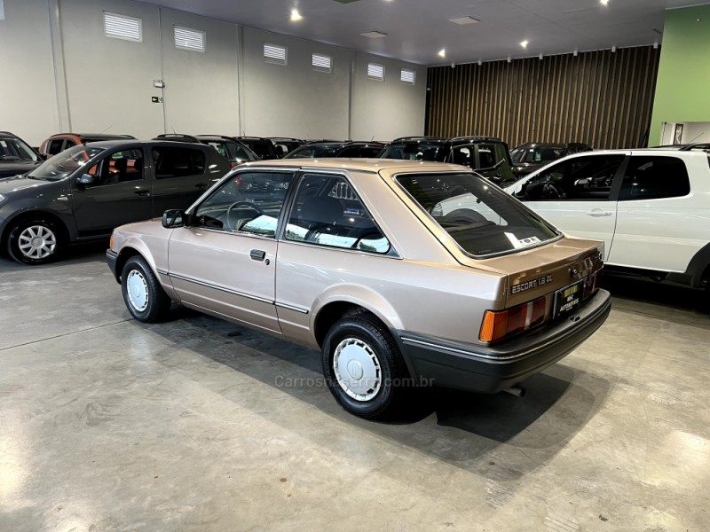 ESCORT 1.8 GL 8V GASOLINA 2P MANUAL - 1990 - CAXIAS DO SUL