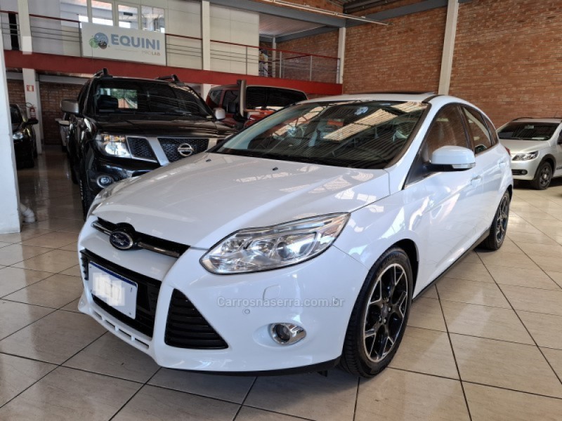 FOCUS 2.0 TITANIUM PLUS HATCH 16V FLEX 4P AUTO - 2015 - BENTO GONçALVES