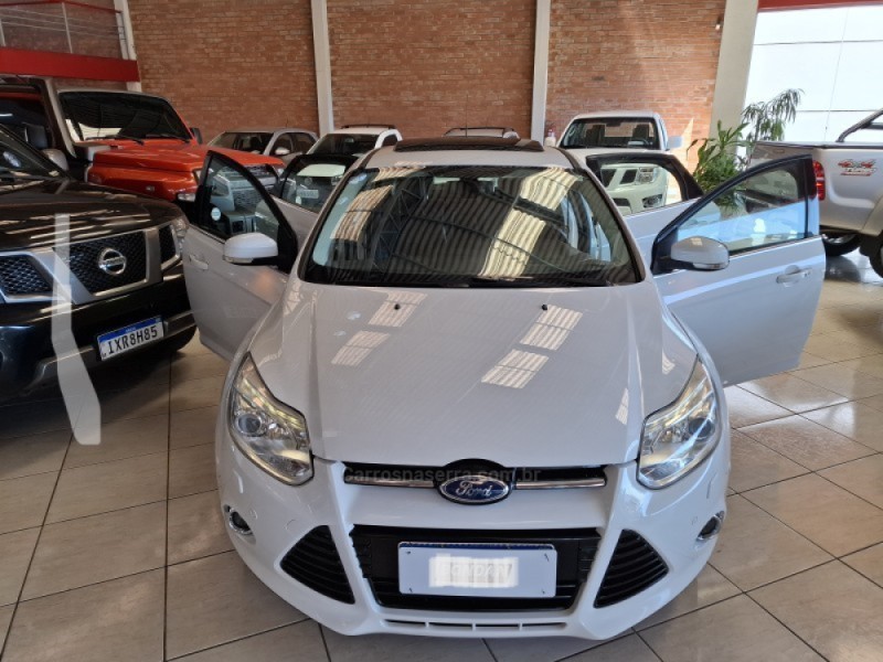 FOCUS 2.0 TITANIUM PLUS HATCH 16V FLEX 4P AUTO - 2015 - BENTO GONçALVES