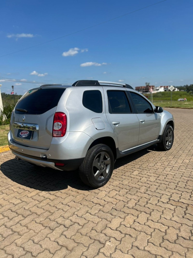 DUSTER 2.0 DYNAMIQUE 4X4 16V FLEX 4P MANUAL - 2014 - LAJEADO