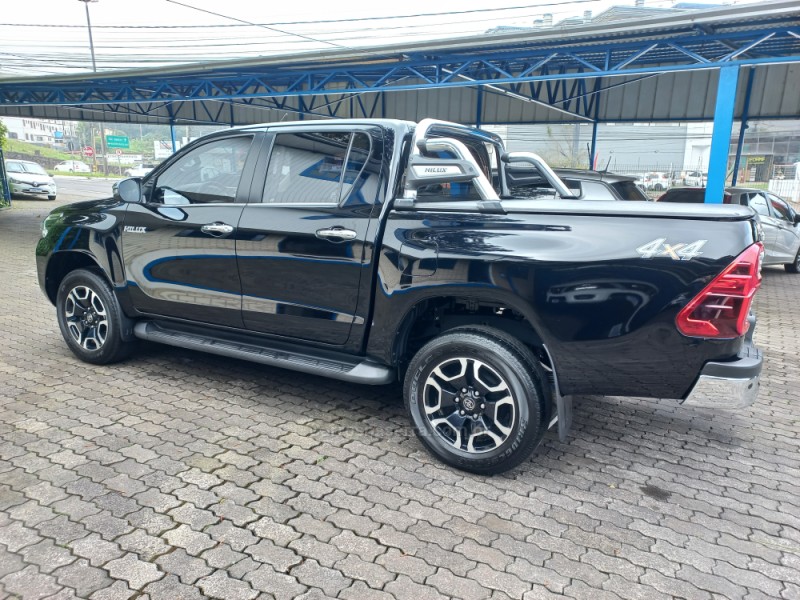 HILUX 2.8 SRX 4X4 CD 16V DIESEL 4P AUTOMÁTICO - 2023 - CAXIAS DO SUL