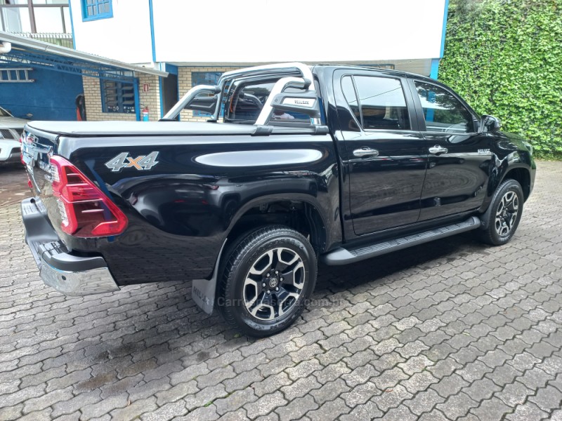 HILUX 2.8 SRX 4X4 CD 16V DIESEL 4P AUTOMÁTICO - 2023 - CAXIAS DO SUL