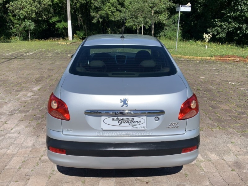 207 1.4 XR PASSION 8V FLEX 4P MANUAL - 2011 - GUAPORé