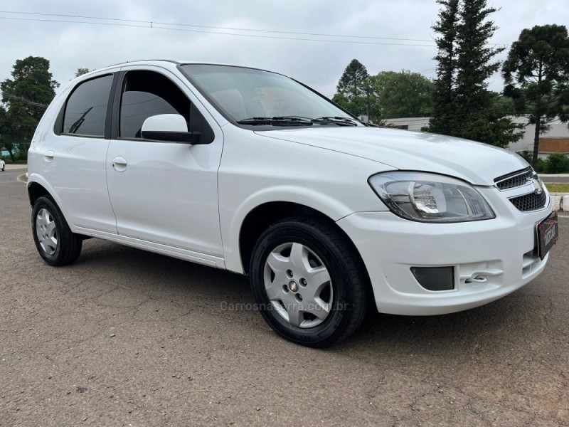 CELTA 1.0 MPFI LT 8V FLEX 4P MANUAL - 2014 - DOIS IRMãOS