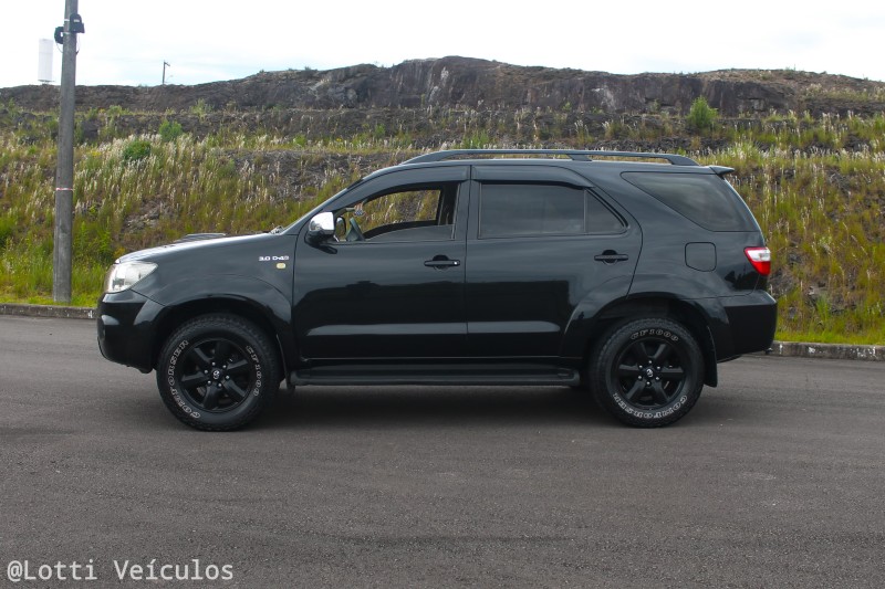 HILUX SW4 3.0 SRV 4X4 7 LUGARES 16V TURBO INTERCOOLER DIESEL 4P AUTOMÁTICO - 2009 - FARROUPILHA