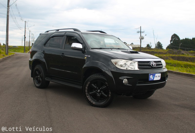 hilux sw4 3.0 srv 4x4 7 lugares 16v turbo intercooler diesel 4p automatico 2009 farroupilha