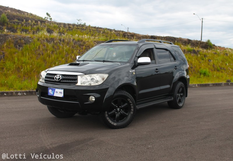 HILUX SW4 3.0 SRV 4X4 7 LUGARES 16V TURBO INTERCOOLER DIESEL 4P AUTOMÁTICO - 2009 - FARROUPILHA