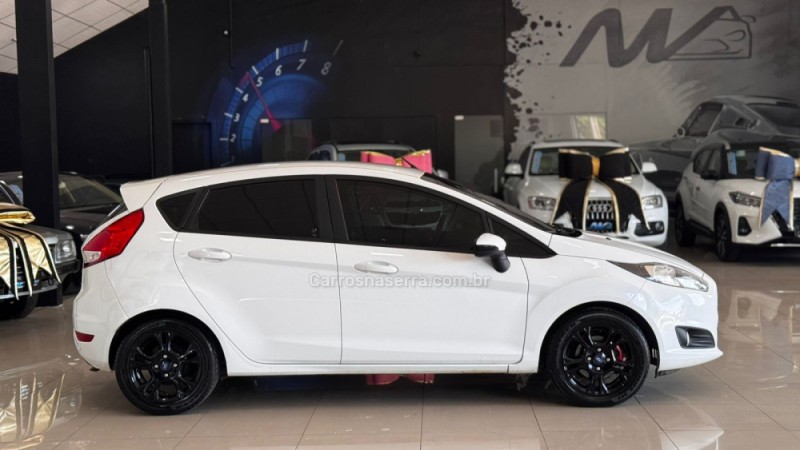 FIESTA 1.6 SE HATCH 16V FLEX 4P MANUAL - 2016 - ESTâNCIA VELHA