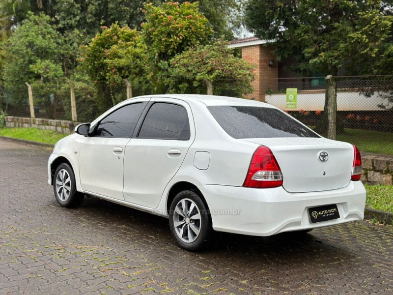 ETIOS 1.5 XS SEDAN 16V FLEX 4P AUTOMÁTICO - 2018 - IVOTI