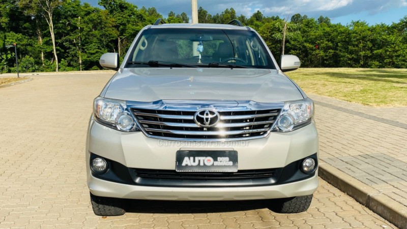 HILUX SW4 2.7 SR 4X2 16V GASOLINA 4P AUTOMÁTICO - 2015 - DOIS IRMãOS