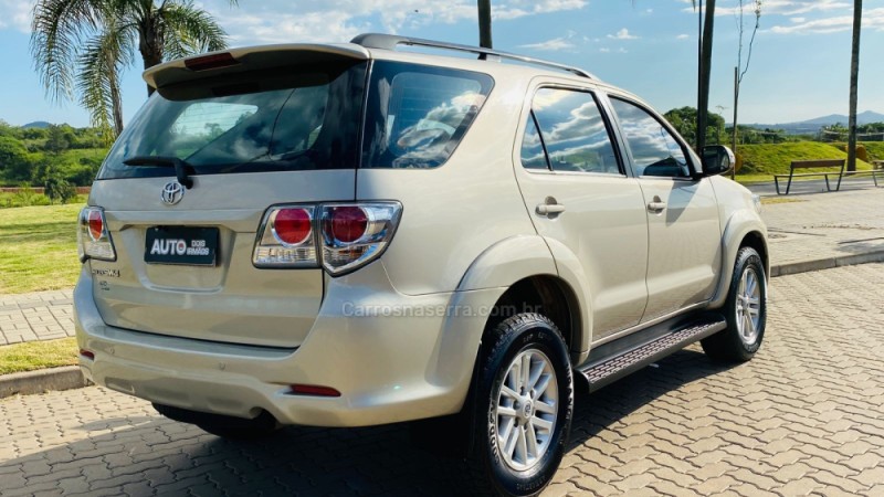 HILUX SW4 2.7 SR 4X2 16V GASOLINA 4P AUTOMÁTICO - 2015 - DOIS IRMãOS