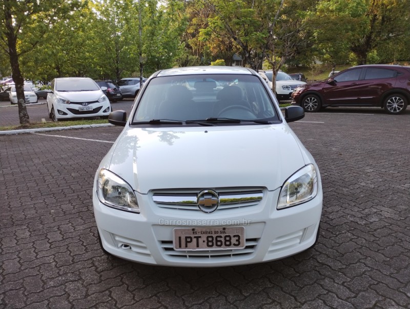 PRISMA 1.0 MPFI VHCE MAXX 8V FLEX 4P MANUAL - 2009 - CAXIAS DO SUL