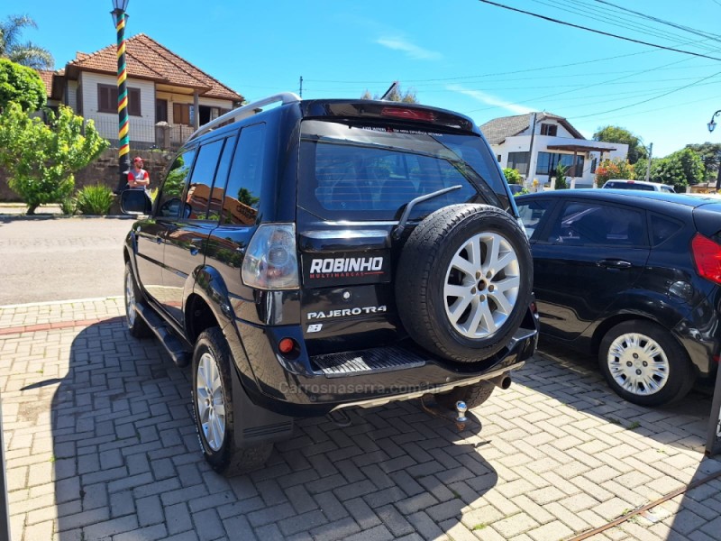 PAJERO TR4 2.0 4X4 16V 140CV FLEX 4P AUTOMÁTICO - 2011 - CAMBARá DO SUL