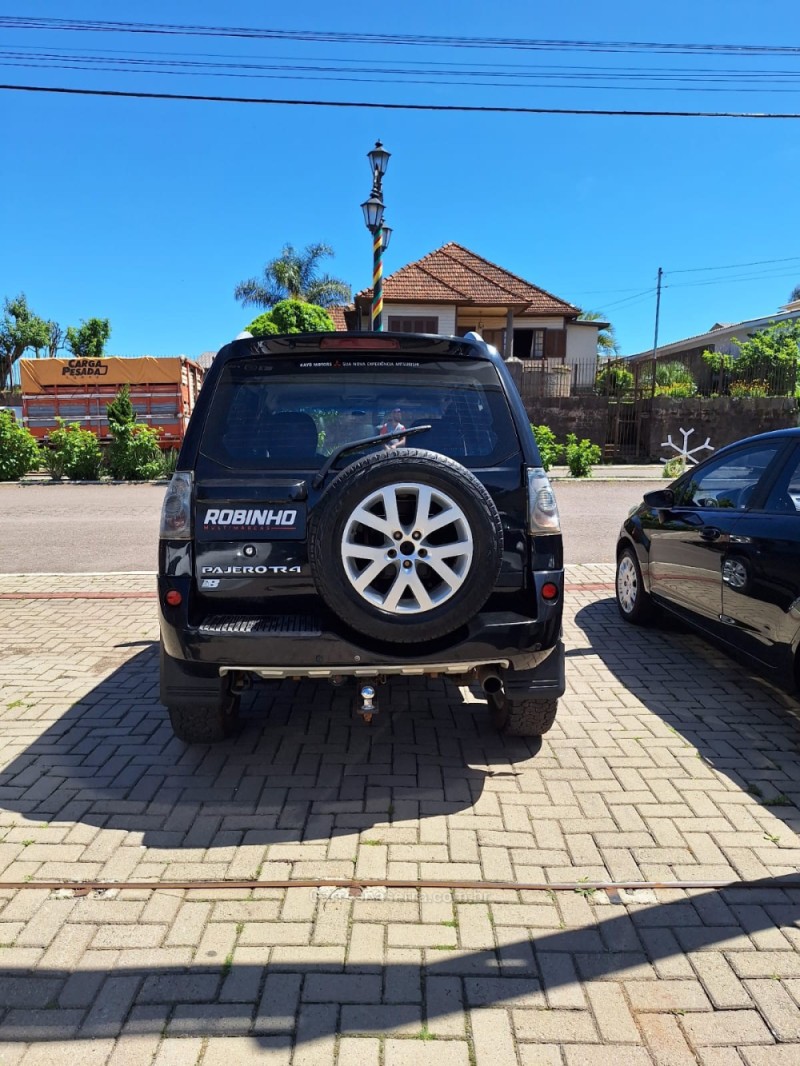 PAJERO TR4 2.0 4X4 16V 140CV FLEX 4P AUTOMÁTICO - 2011 - CAMBARá DO SUL