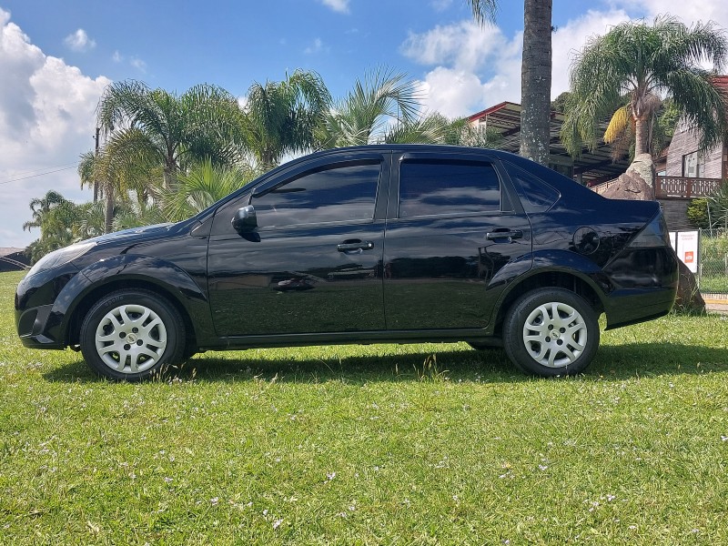 FIESTA 1.6 SE SEDAN 16V FLEX 4P MANUAL - 2011 - CAXIAS DO SUL