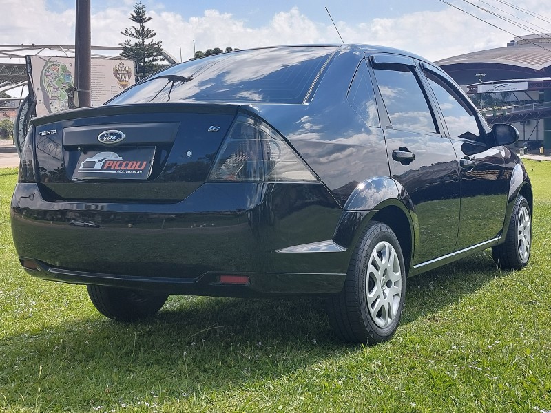 FIESTA 1.6 SE SEDAN 16V FLEX 4P MANUAL - 2011 - CAXIAS DO SUL