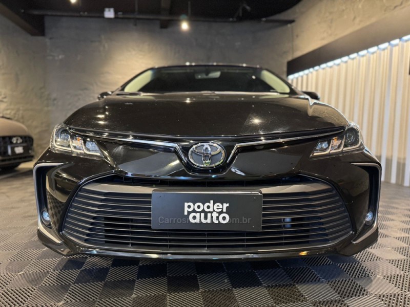 COROLLA 2.0 XEI 16V FLEX 4P AUTOMÁTICO - 2022 - FARROUPILHA