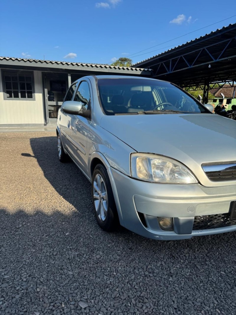 CORSA 1.4 MPFI PREMIUM 8V FLEX 4P MANUAL - 2011 - IGREJINHA