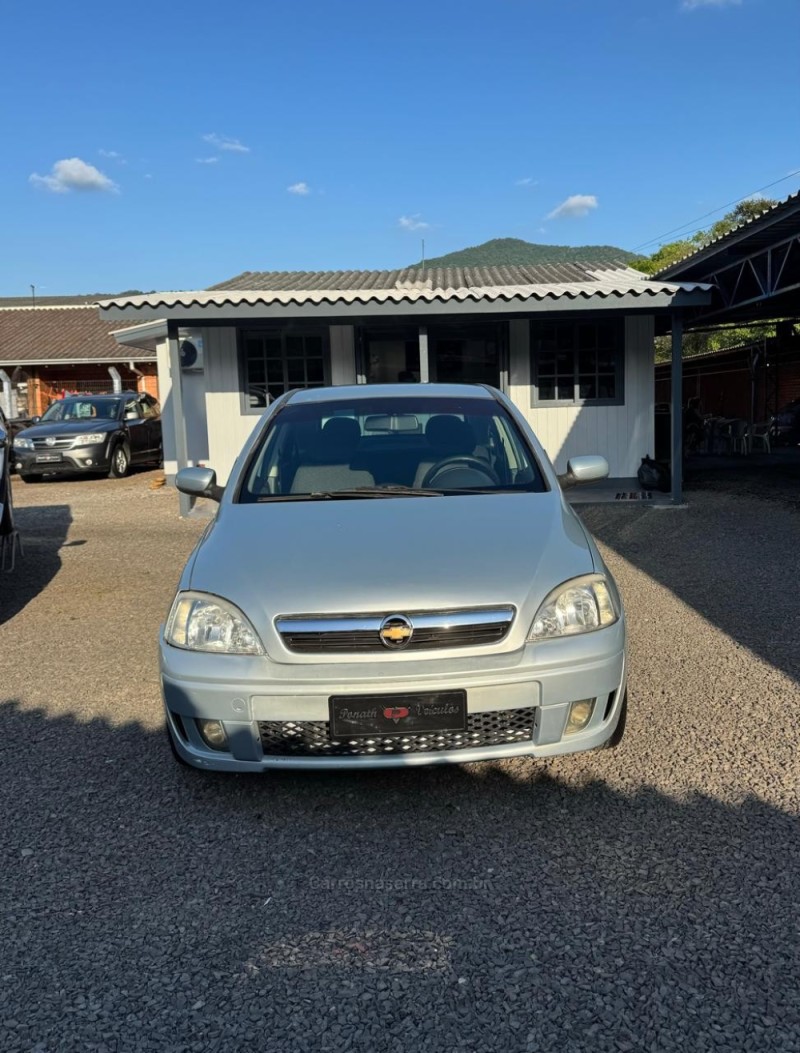 CORSA 1.4 MPFI PREMIUM 8V FLEX 4P MANUAL - 2011 - IGREJINHA