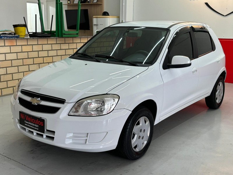 CELTA 1.0 MPFI SPIRIT 8V FLEX 4P MANUAL - 2014 - CAXIAS DO SUL