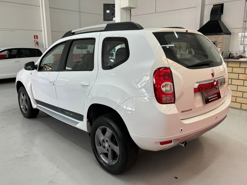 DUSTER 1.6 DYNAMIQUE 4X2 16V FLEX 4P MANUAL - 2014 - CAXIAS DO SUL