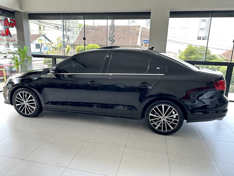 JETTA 2.0 TSI HIGHLINE 211CV GASOLINA 4P DSG - 2017 - CAXIAS DO SUL